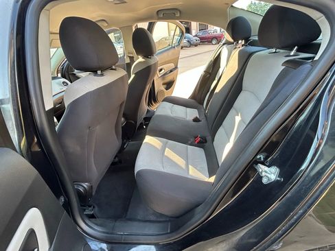 Used 2015 Chevrolet Cruze LS image 6