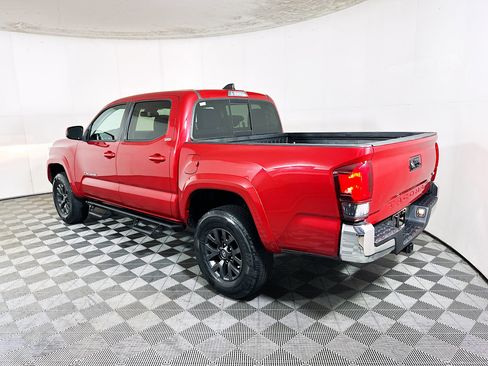 Used 2021 Toyota Tacoma SR5 RWD image 5