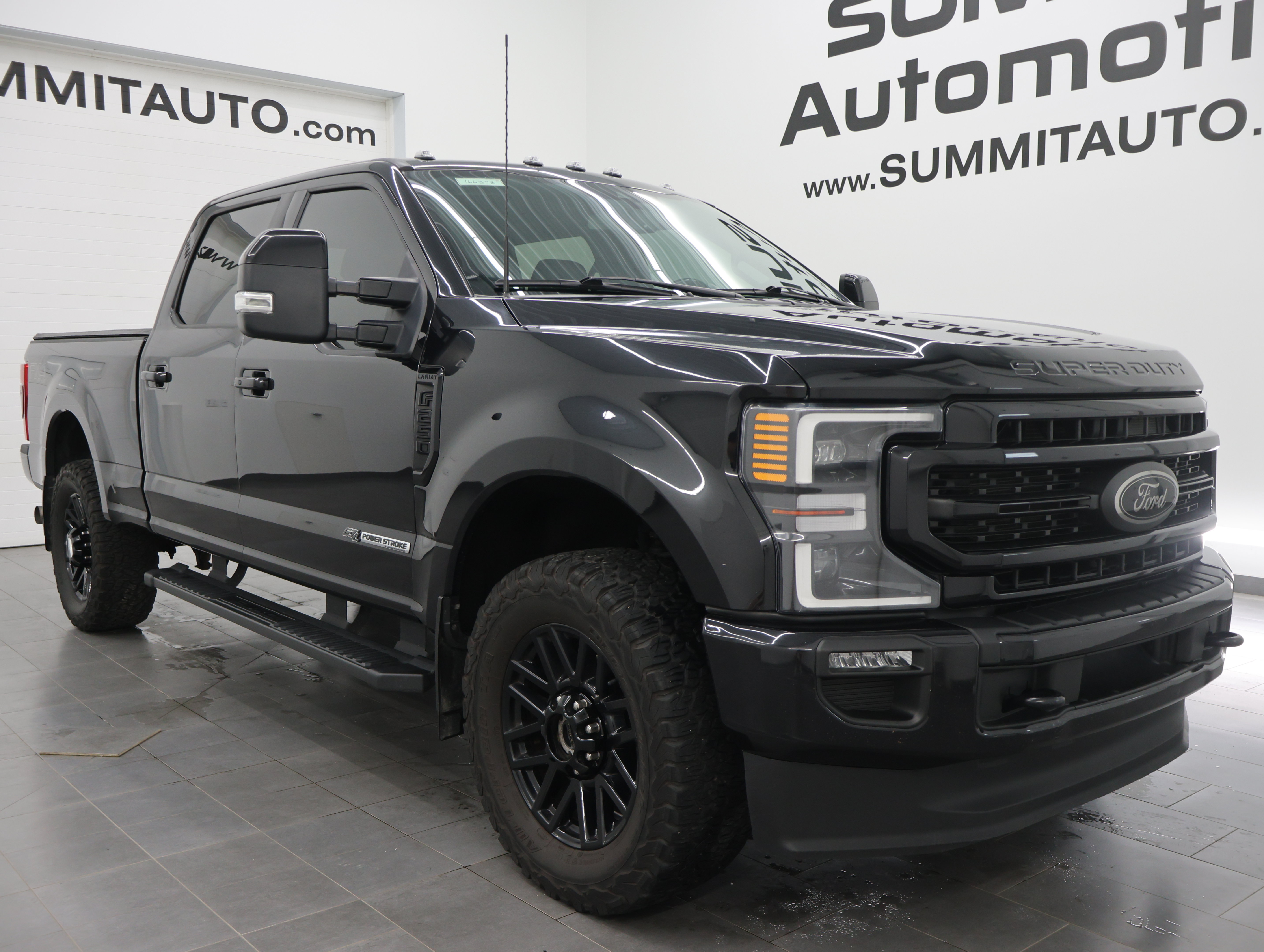 Used 2022 Ford F250 Lariat w/ Black Appearance Package AWD/4WD image 2