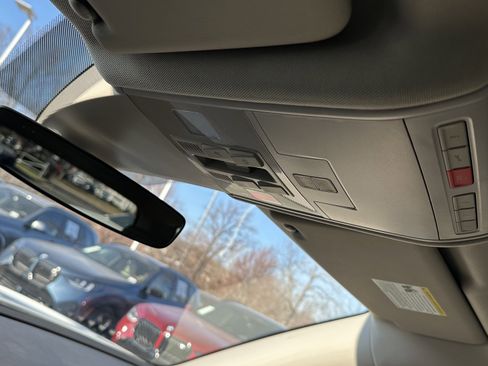 Used 2019 Volkswagen Atlas SEL image 28