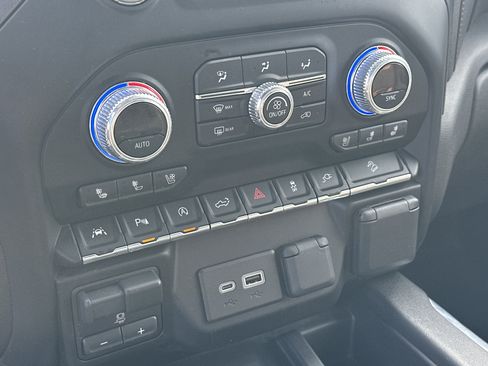 Used 2020 GMC Sierra 1500 AT4 w/ AT4 Premium Package image 34