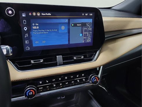 Used 2026 Chevrolet Equinox ACTIV w/ Convenience Package III image 16