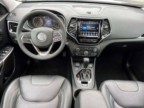 Used 2022 Jeep Cherokee Limited image 12