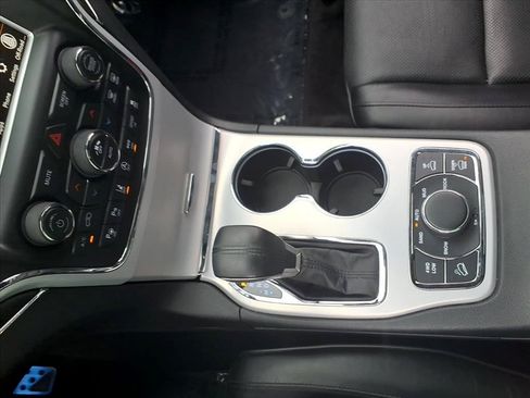 Used 2018 Jeep Grand Cherokee Summit image 27