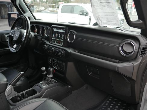 Used 2020 Jeep Gladiator Overland image 26