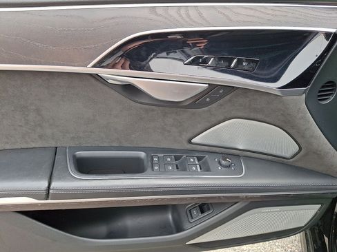 Used 2021 Audi A8 L 4.0T w/ Executive Plus Package AWD/4WD image 19