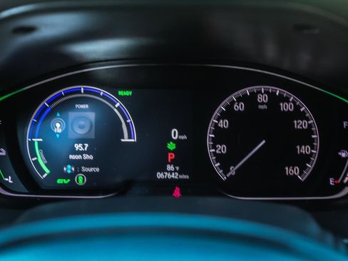 Used 2021 Honda Accord Hybrid image 5