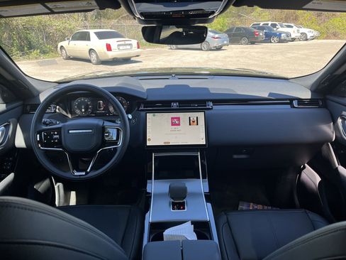 Used 2026 Land Rover Range Rover Velar S AWD/4WD image 14