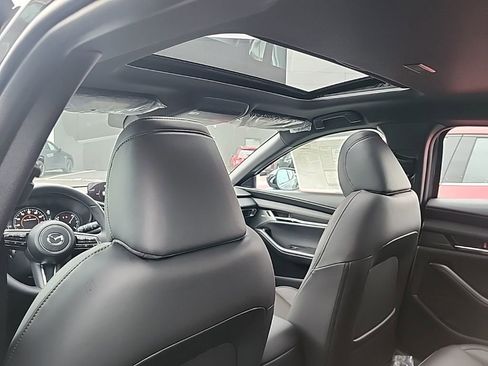 New 2026 MAZDA MAZDA3 Hatchback w/Premium Plus Pkg AWD/4WD image 13