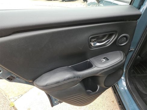 Used 2025 Honda HR-V EX-L image 13