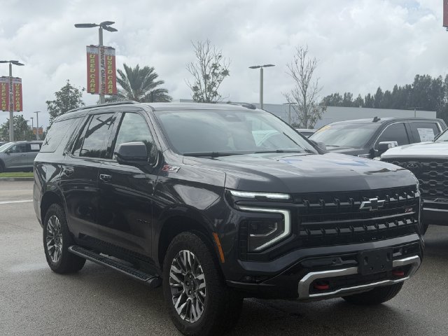 Used 2025 Chevrolet Tahoe Z71 AWD/4WD image 2