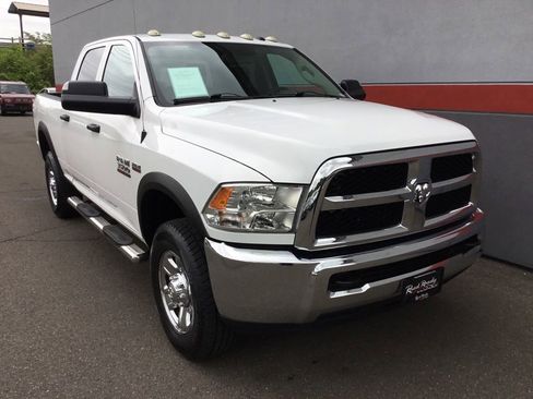 Used 2015 RAM 3500 Tradesman w/ Chrome Appearance Group image 2