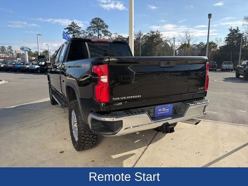Used 2021 Chevrolet Silverado 2500 LTZ w/ LTZ Convenience Package image 6