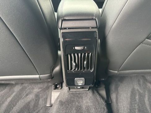 Used 2025 Jeep Compass Limited image 24