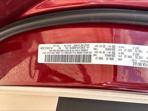 Used 2018 Chrysler Pacifica Limited FWD image 35