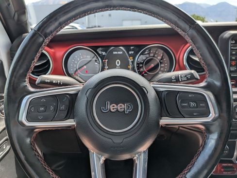 Used 2021 Jeep Gladiator Rubicon AWD/4WD image 17