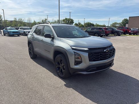 New 2026 Chevrolet Equinox LT w/ Convenience Package II FWD image 7