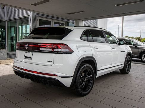New 2026 Volkswagen Atlas Cross Sport SEL R-Line image 2