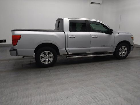 Used 2018 Nissan Titan SV RWD image 10