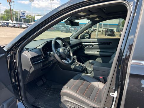 Used 2025 Honda CR-V Sport Touring image 9