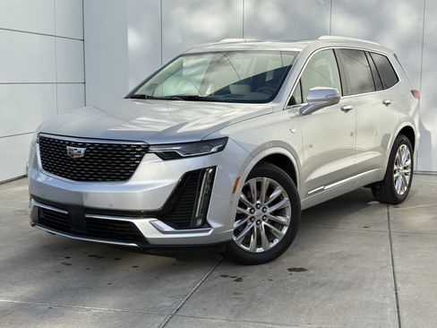 Used 2020 Cadillac XT6 Premium Luxury image 2