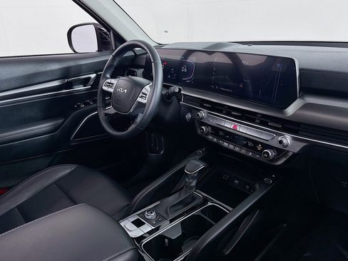 Used 2024 Kia Telluride S w/ S Sunroof Package image 16