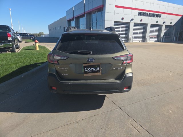 Used 2025 Subaru Outback Premium AWD/4WD image 5