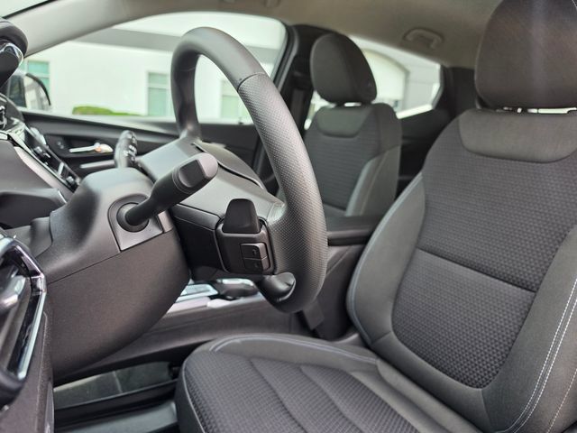 Used 2023 Chevrolet Bolt EUV LT FWD image 21