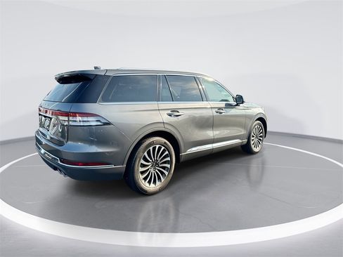 Used 2022 Lincoln Aviator Reserve image 9