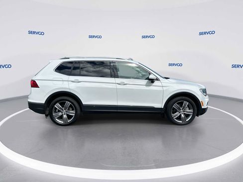 Used 2021 Volkswagen Tiguan SEL FWD image 9