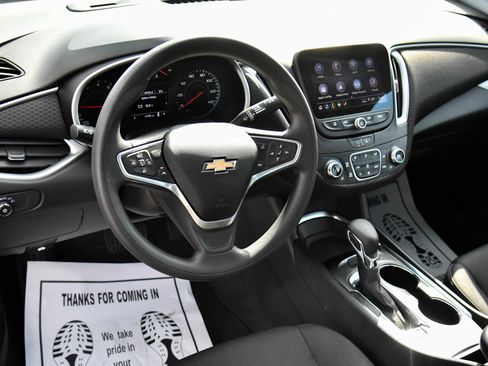 Used 2023 Chevrolet Malibu LT image 14