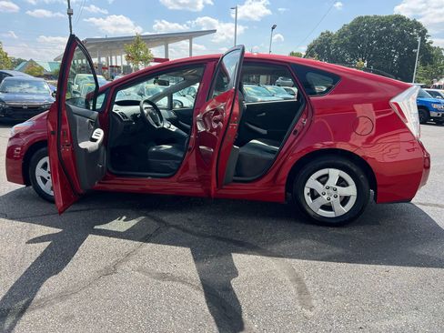 Used 2010 Toyota Prius One image 17