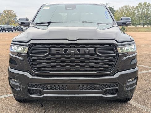 New 2026 RAM 1500 4x4 Crew Cab image 2