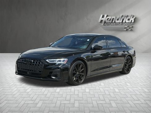 Used 2024 Audi S8 AWD/4WD image 5