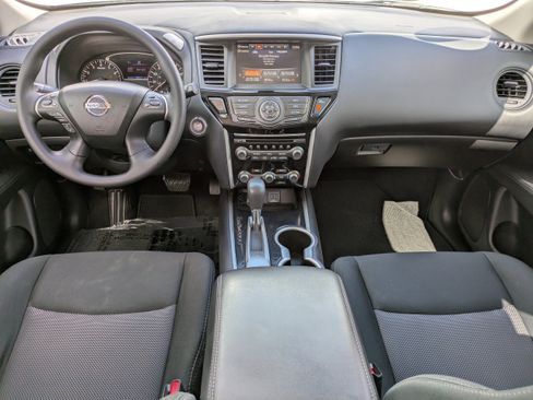 Used 2020 Nissan Pathfinder S image 11