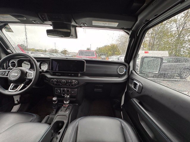 Used 2024 Jeep Wrangler High Altitude AWD/4WD image 26