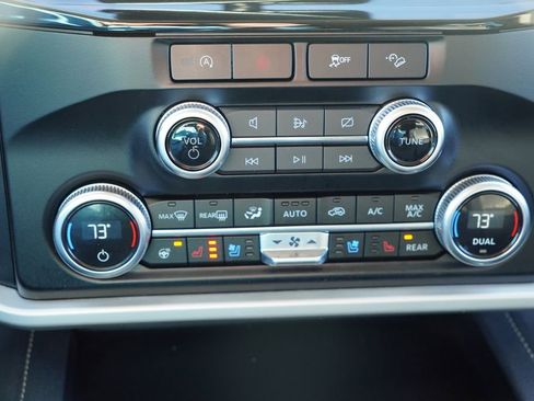 Certified 2024 Ford Expedition XLT image 31