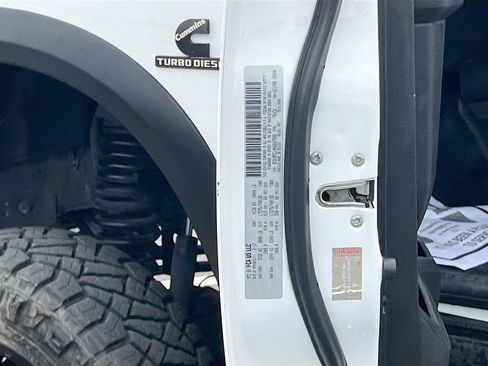Used 2017 RAM 2500 Tradesman w/ Chrome Appearance Group AWD/4WD image 28