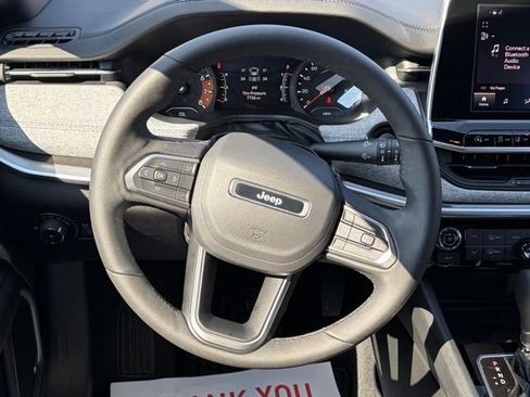 Used 2025 Jeep Compass Latitude w/ Sun & Sound Group image 35