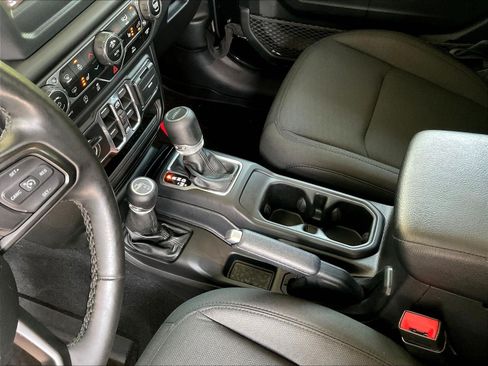 Used 2020 Jeep Gladiator Sport w/ Quick Order Package 24S AWD/4WD image 19