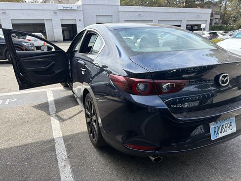 Used 2024 MAZDA MAZDA3 s FWD image 4