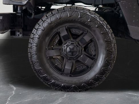 Used 1996 HUMMER H1 4-Door Hard Top image 13