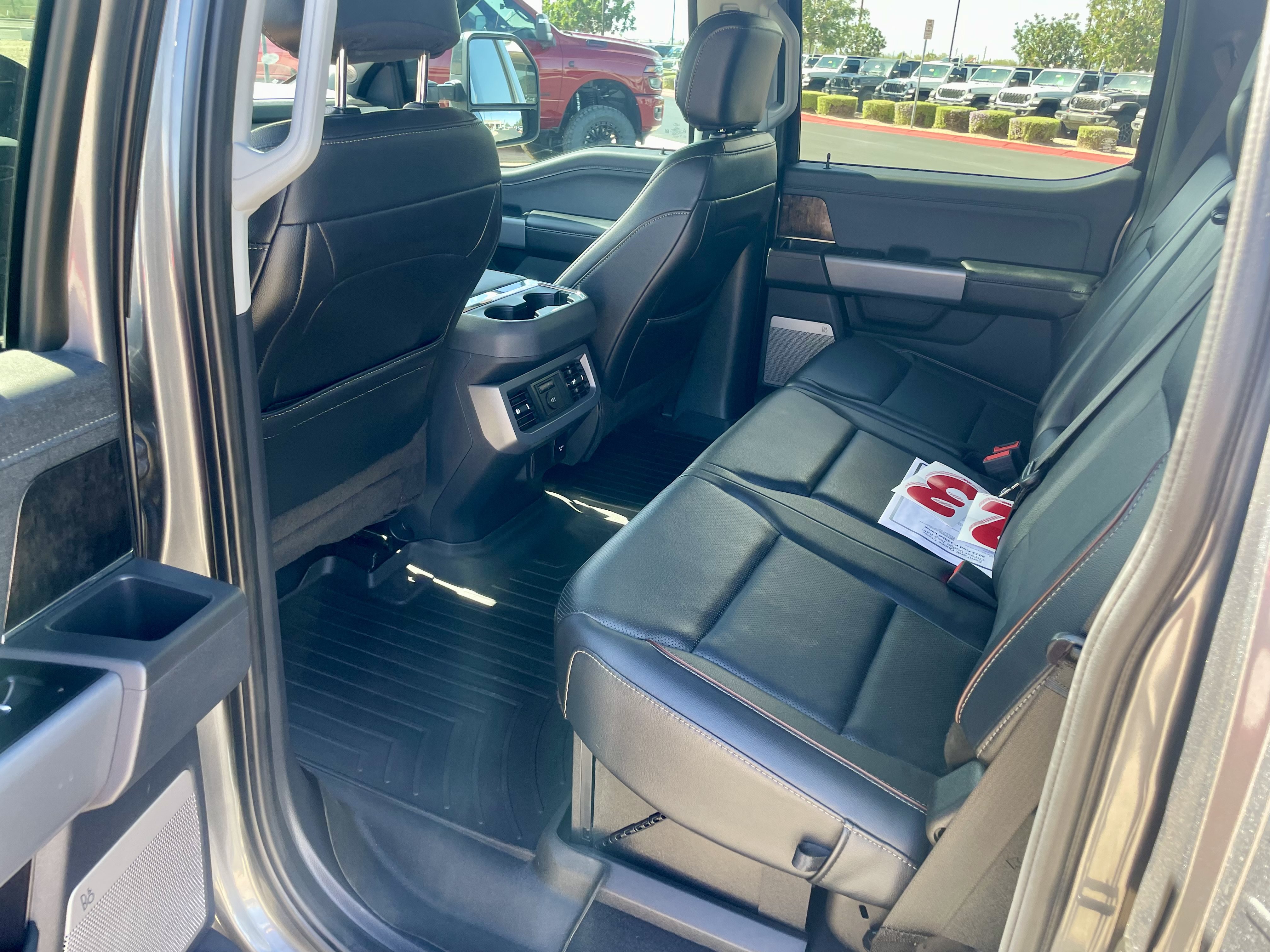 Used 2023 Ford F350 Lariat w/ Lariat Ultimate Package AWD/4WD image 11