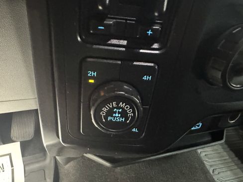 Used 2021 Ford F150 XLT w/ XTR Package image 21