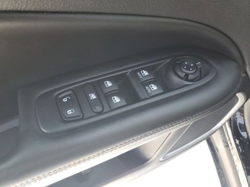 Used 2020 Jeep Compass Latitude image 9