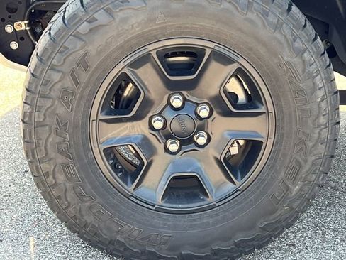 Used 2021 Jeep Gladiator Mojave AWD/4WD image 14