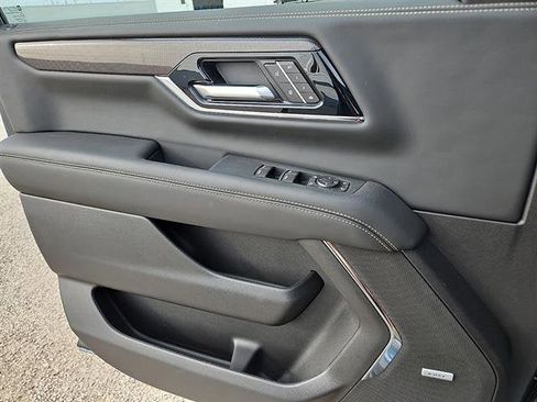 New 2026 GMC Yukon XL Elevation w/ LPO, Floor Liner Package image 14