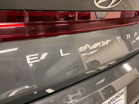 Used 2024 Hyundai Elantra SE image 24