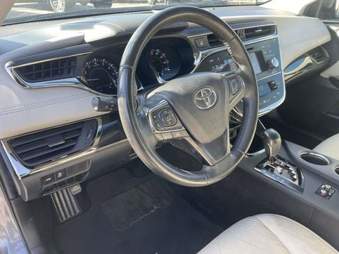 Used 2014 Toyota Avalon XLE image 18