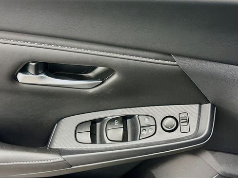 Used 2025 Nissan Sentra SV w/ All-Weather Package FWD image 15